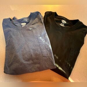 Lot of 2 Dickies one pocket short sleeve men’s t shirts, blue heather and black.